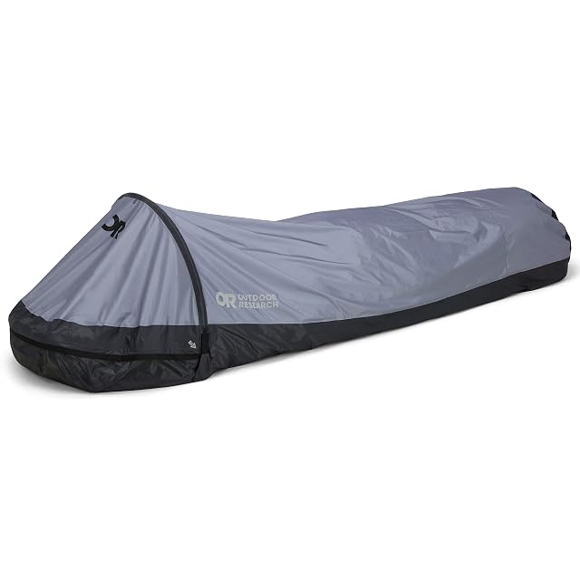 Sacco da bivacco leggero in nylon Outdoor Research Helium Bivy nel colore ardesia