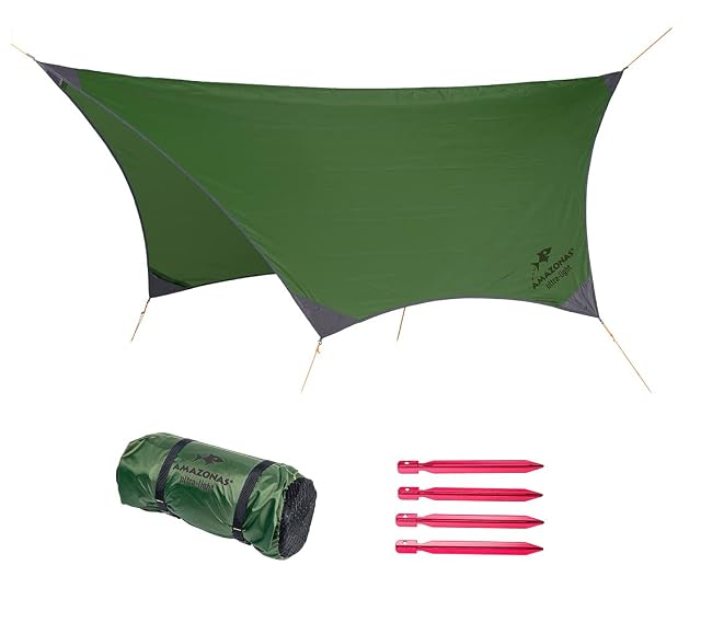 Telo tarp AMAZONAS Traveller montato sopra un’amaca da campeggio
