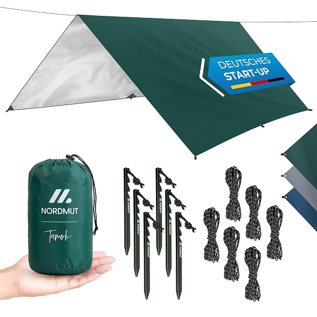 Telo tarp da campeggio NORDMUT verde montato come riparo dalla pioggia